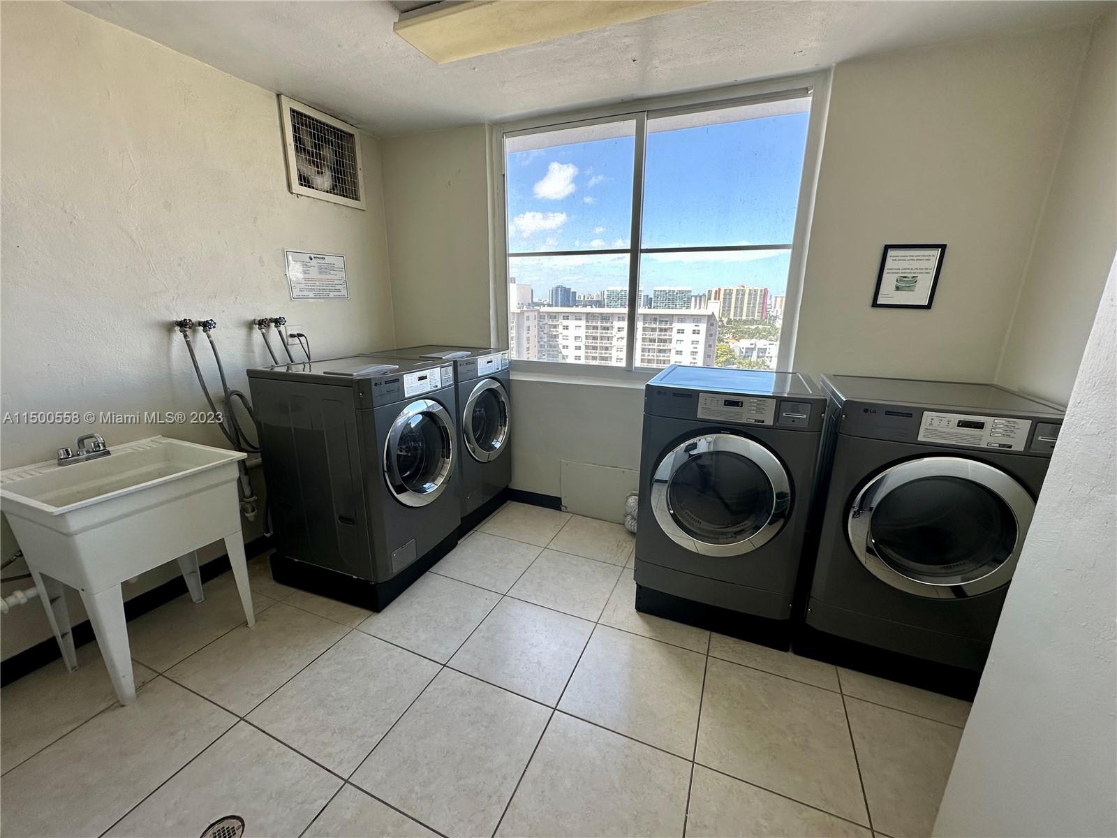 500 Bayview Dr, Sunny Isles Beach, FL, 33160 United States, 1 Bedroom Bedrooms, ,1 BathroomBathrooms,Residential,For Sale,Bayview Dr,A11500558