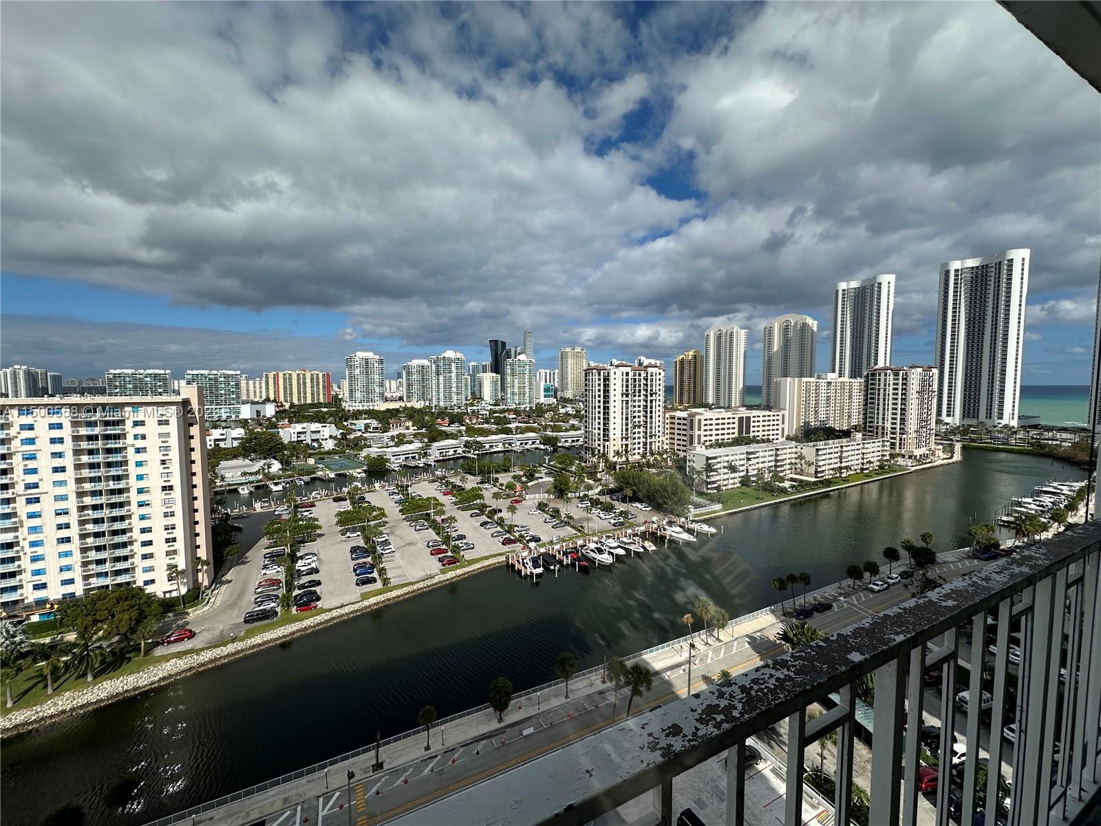 500 Bayview Dr 1725, Sunny Isles Beach, Florida 33160, 1 Bedroom Bedrooms, ,1 BathroomBathrooms,Residential,For Sale,500 Bayview Dr 1725,A11500558