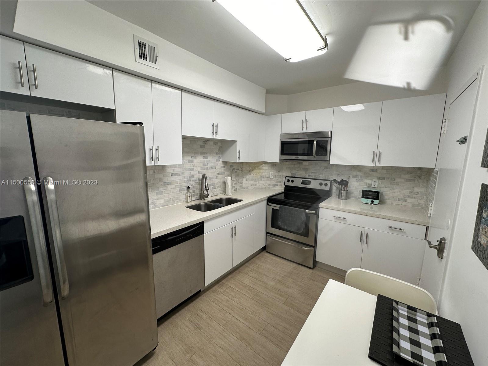 500 Bayview Dr 1725, Sunny Isles Beach, Florida 33160, 1 Bedroom Bedrooms, ,1 BathroomBathrooms,Residential,For Sale,500 Bayview Dr 1725,A11500558