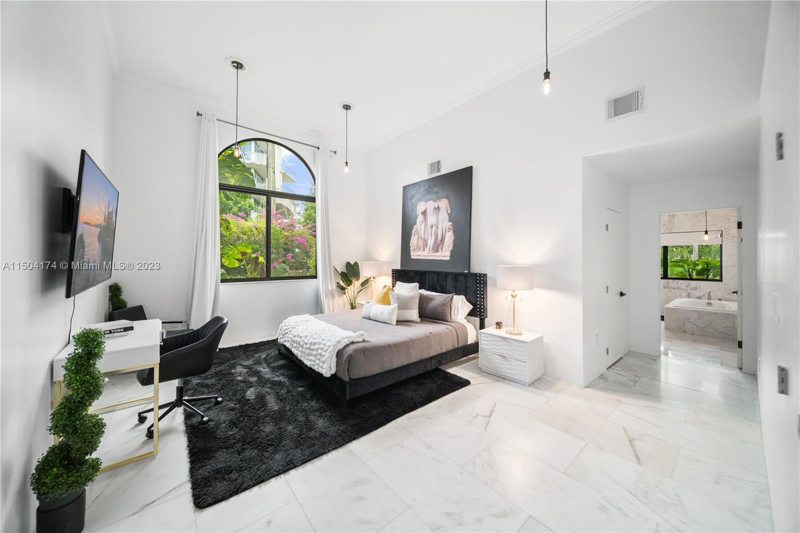 1061 NW North River Dr, Miami, Florida 33136, 9 Bedrooms Bedrooms, ,6 BathroomsBathrooms,Residentiallease,For Rent,1061 NW North River Dr,A11504174