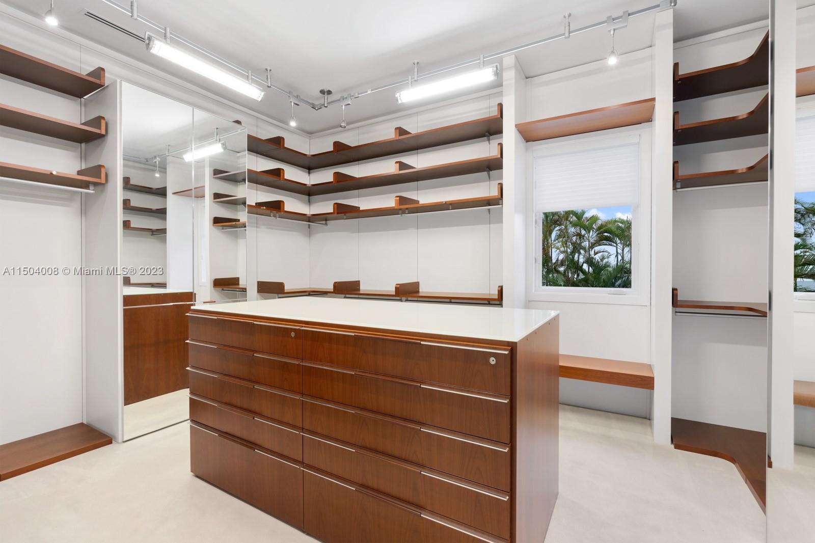 1470 Daytonia Rd, Miami Beach, Florida 33141, 7 Bedrooms Bedrooms, ,8 BathroomsBathrooms,Residential,For Sale,1470 Daytonia Rd,A11504008