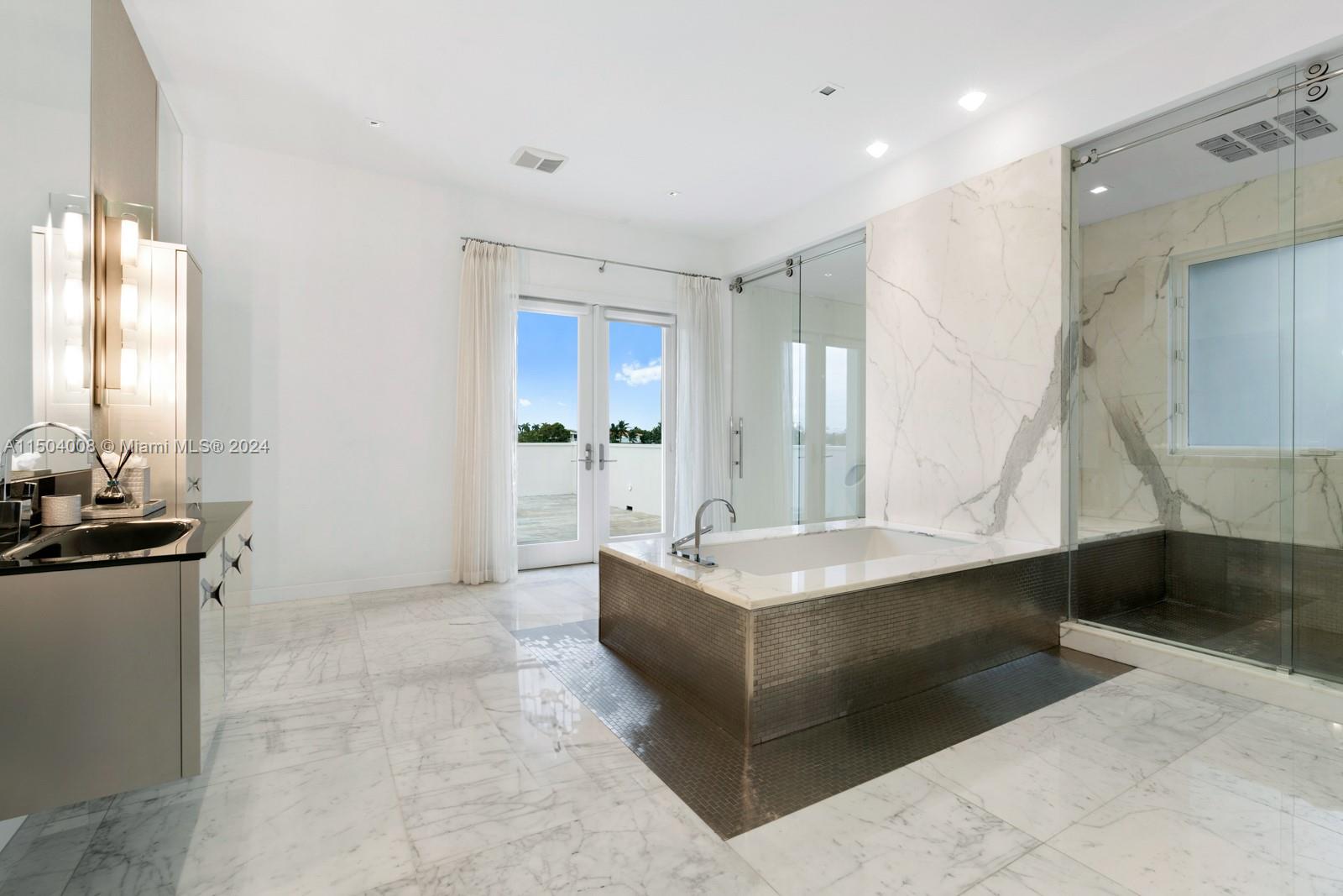 1470 Daytonia Rd, Miami Beach, Florida 33141, 7 Bedrooms Bedrooms, ,8 BathroomsBathrooms,Residential,For Sale,1470 Daytonia Rd,A11504008