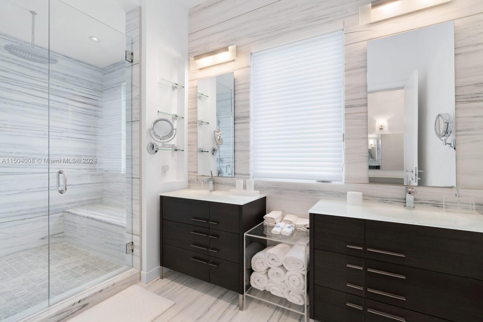 1470 Daytonia Rd, Miami Beach, Florida 33141, 7 Bedrooms Bedrooms, ,8 BathroomsBathrooms,Residential,For Sale,1470 Daytonia Rd,A11504008