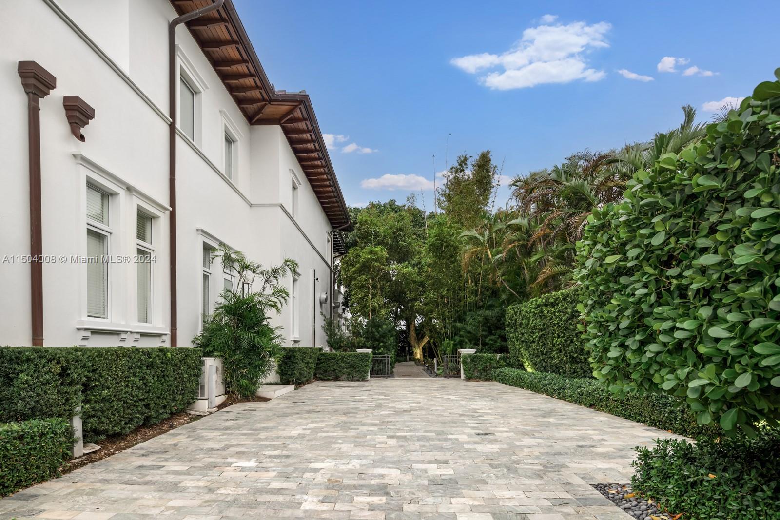 1470 Daytonia Rd, Miami Beach, Florida 33141, 7 Bedrooms Bedrooms, ,8 BathroomsBathrooms,Residential,For Sale,1470 Daytonia Rd,A11504008