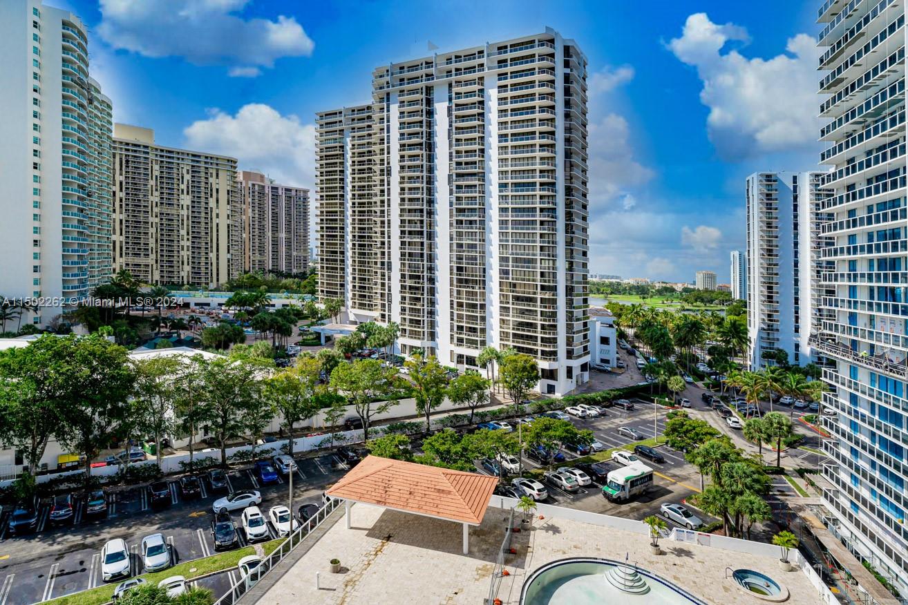 20515 E Country Club Dr 1048, Aventura, Florida 33180, 2 Bedrooms Bedrooms, ,2 BathroomsBathrooms,Residential,For Sale,20515 E Country Club Dr 1048,A11502262