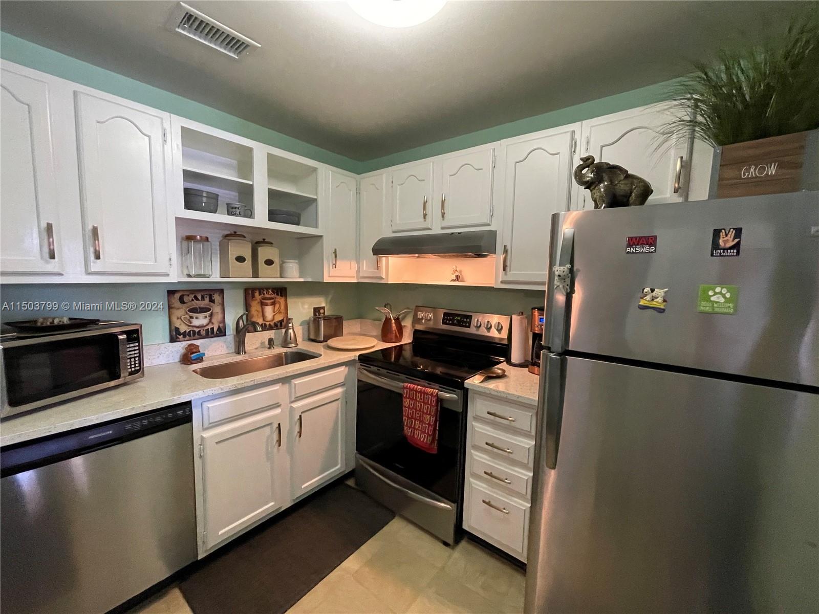 28 Lake Vista Trl, Port St. Lucie, FL, 34952 United States, 1 Bedroom Bedrooms, ,1 BathroomBathrooms,Residential,For Sale,Lake Vista Trl,A11503799