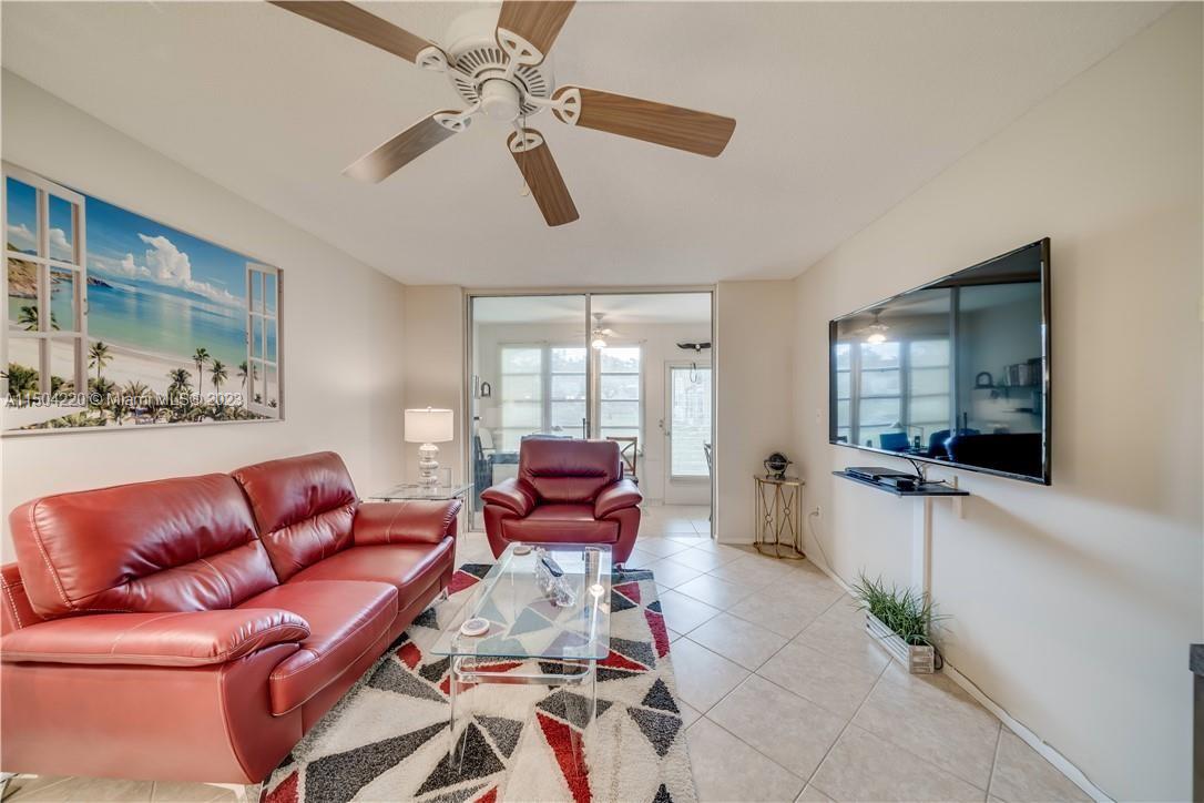 3071 Sunrise Lakes Dr, Sunrise, FL, 33322 United States, 1 Bedroom Bedrooms, ,1 BathroomBathrooms,Residential,For Sale,Sunrise Lakes Dr,A11504220