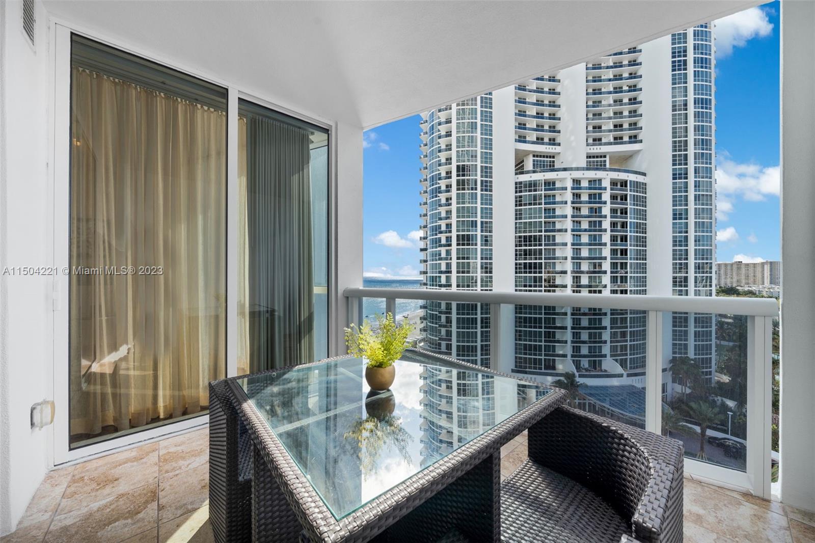 18201 Collins Ave 1208, Sunny Isles Beach, Florida 33160, 1 Bedroom Bedrooms, ,1 BathroomBathrooms,Residential,For Sale,18201 Collins Ave 1208,A11504221
