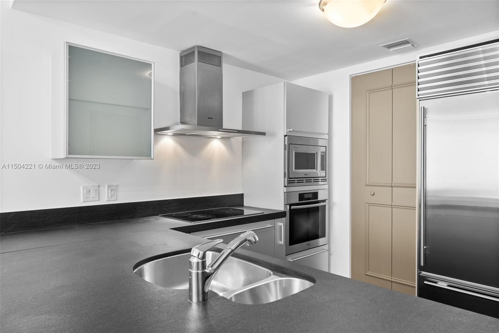 18201 Collins Ave 1208, Sunny Isles Beach, Florida 33160, 1 Bedroom Bedrooms, ,1 BathroomBathrooms,Residential,For Sale,18201 Collins Ave 1208,A11504221