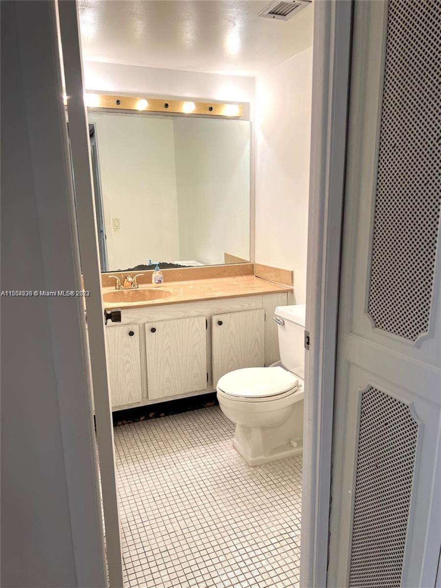 17890 W Dixie Hwy 305, North Miami Beach, Florida 33160, 1 Bedroom Bedrooms, ,1 BathroomBathrooms,Residentiallease,For Rent,17890 W Dixie Hwy 305,A11504236