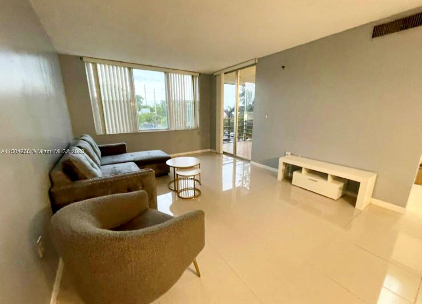 17890 W Dixie Hwy 305, North Miami Beach, Florida 33160, 1 Bedroom Bedrooms, ,1 BathroomBathrooms,Residentiallease,For Rent,17890 W Dixie Hwy 305,A11504236