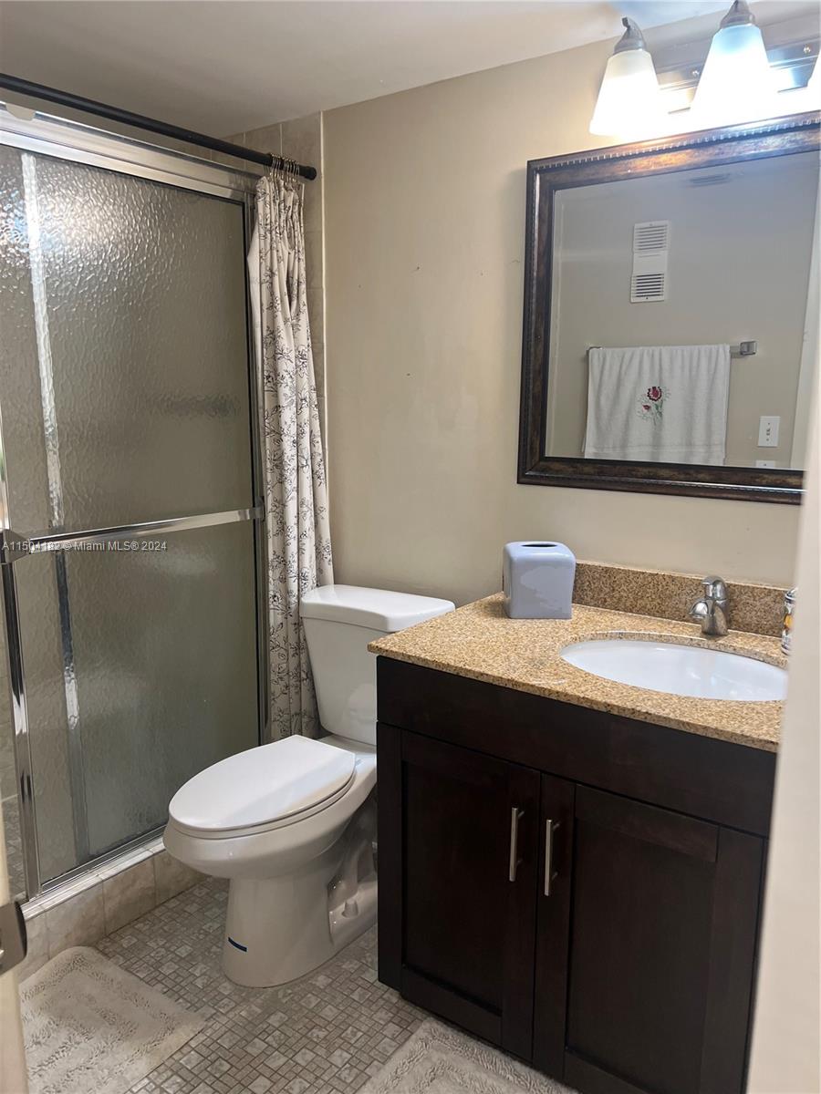 901 Colony Point Cir 422, Pembroke Pines, FL 33026, 2 Bedrooms Bedrooms, ,2 BathroomsBathrooms,Residential,For Sale,Colony Point Cir,A11504182