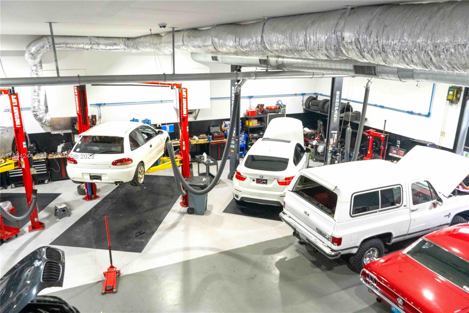 State-of-the-art, free-standing mechanic shop facility in the heart of the automotive hub of Hollywood, Florida. Located one block east of 441, the 3,600 sqft building sits on a 10,500 sqft fenced lot. The property is being leased turn-key, fully equipped and furnished for an easy move-in with little to no downtime. The property is zoned for mechanic and dealership licenses. Flexible lease terms. Monthly base rent is $15,000, triple net.