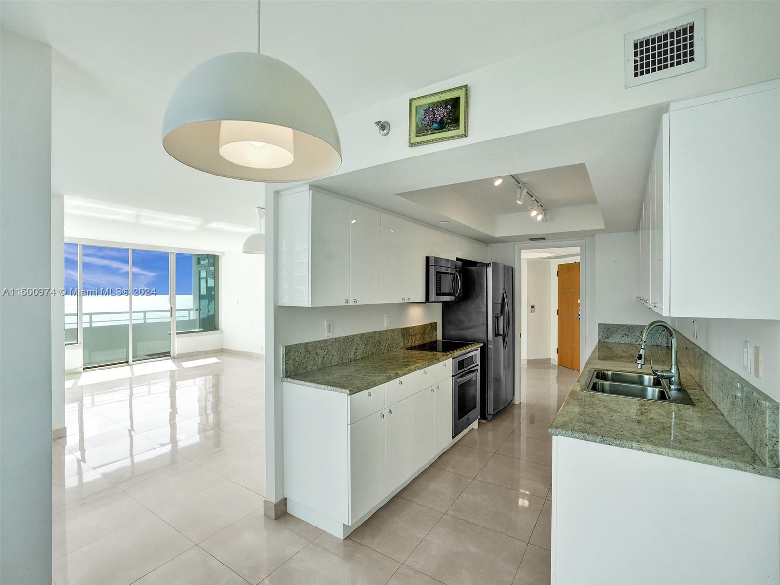 400 Pointe Dr, Miami Beach, FL, 33139 United States, 3 Bedrooms Bedrooms, ,3 BathroomsBathrooms,Residential,For Sale,Pointe Dr,A11500974
