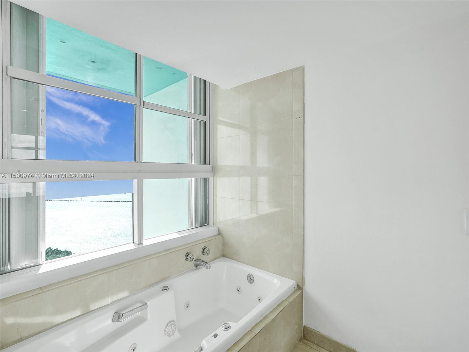400 Pointe Dr, Miami Beach, FL, 33139 United States, 3 Bedrooms Bedrooms, ,3 BathroomsBathrooms,Residential,For Sale,Pointe Dr,A11500974