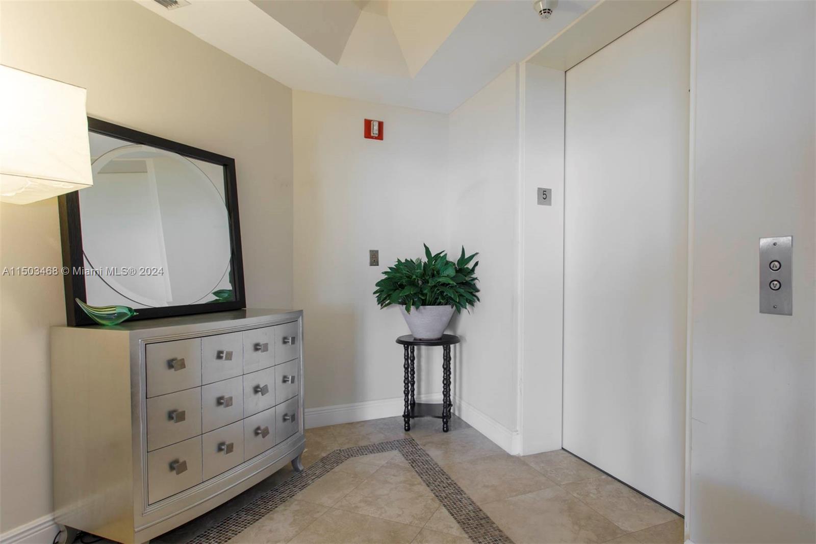 21050 Point Pl 502, Miami, Florida 33180, 3 Bedrooms Bedrooms, ,2 BathroomsBathrooms,Residential,For Sale,21050 Point Pl 502,A11503468