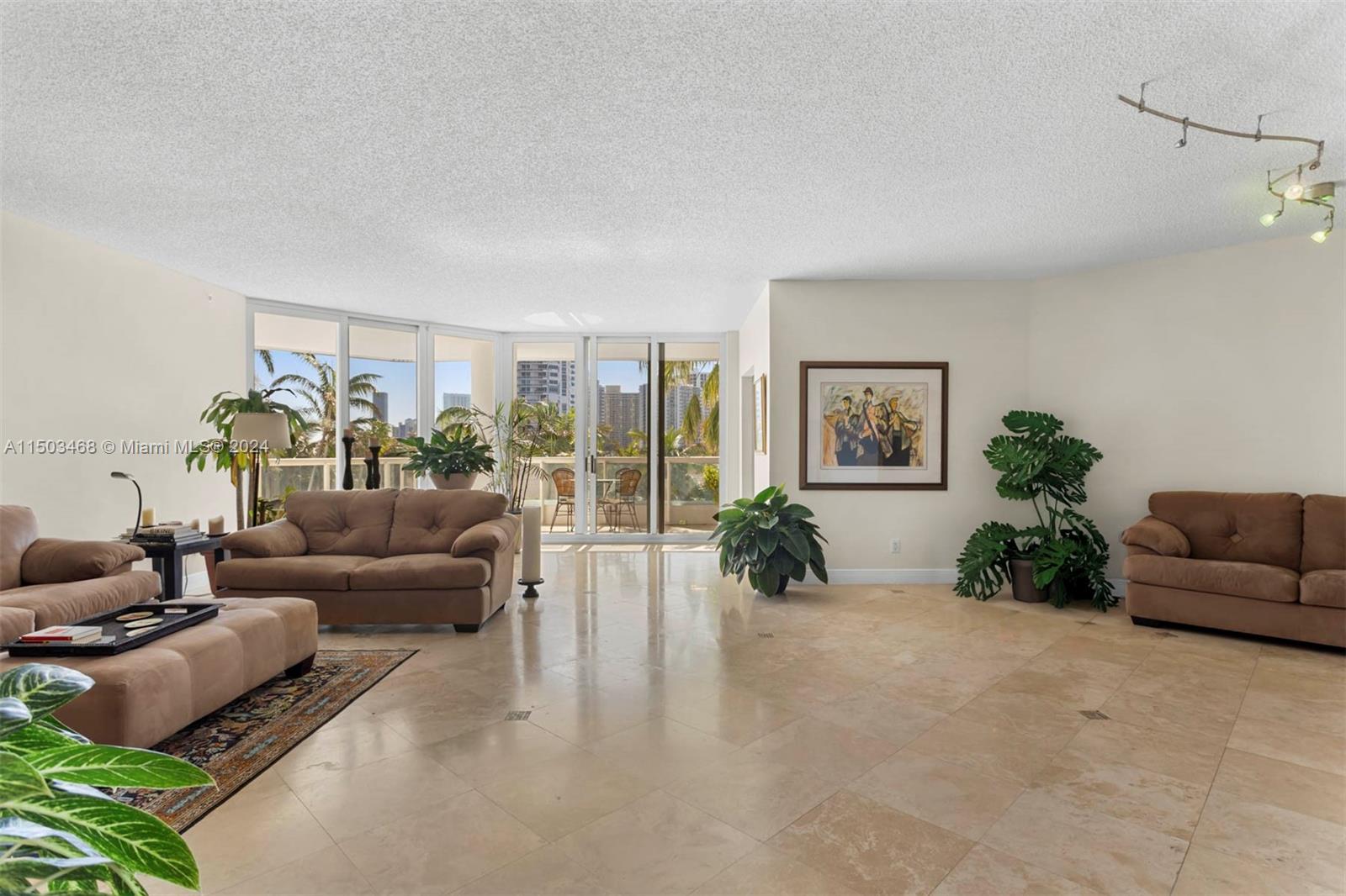 21050 Point Pl 502, Miami, Florida 33180, 3 Bedrooms Bedrooms, ,2 BathroomsBathrooms,Residential,For Sale,21050 Point Pl 502,A11503468