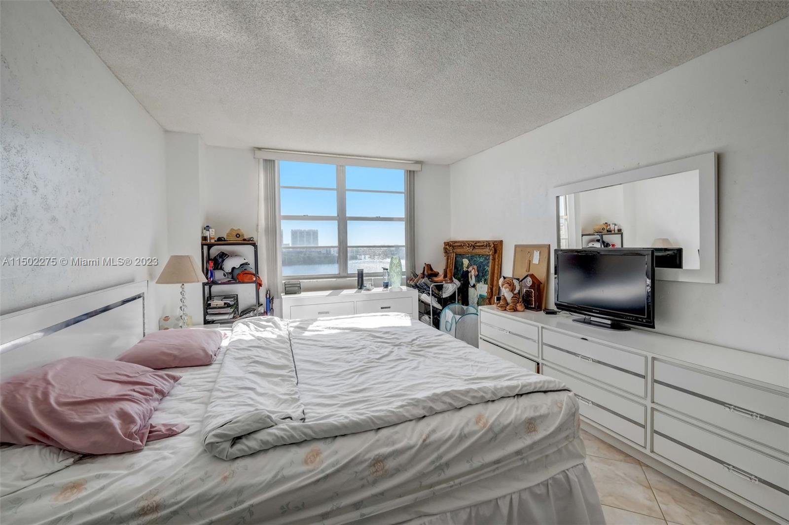 250 174th St, Sunny Isles Beach, FL, 33160 United States, 2 Bedrooms Bedrooms, ,2 BathroomsBathrooms,Residential,For Sale,174th St,A11502275