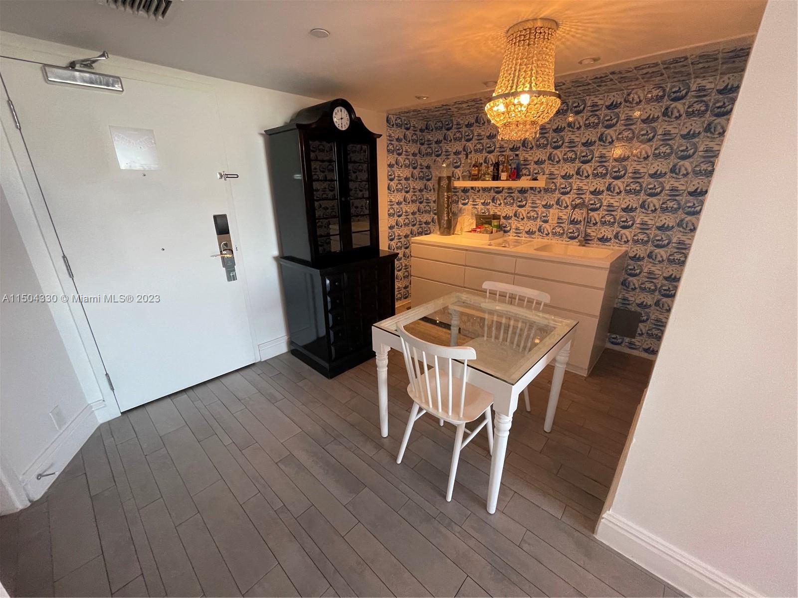1100 West Ave 807, Miami Beach, Florida 33139, ,1 BathroomBathrooms,Residential,For Sale,1100 West Ave 807,A11504330