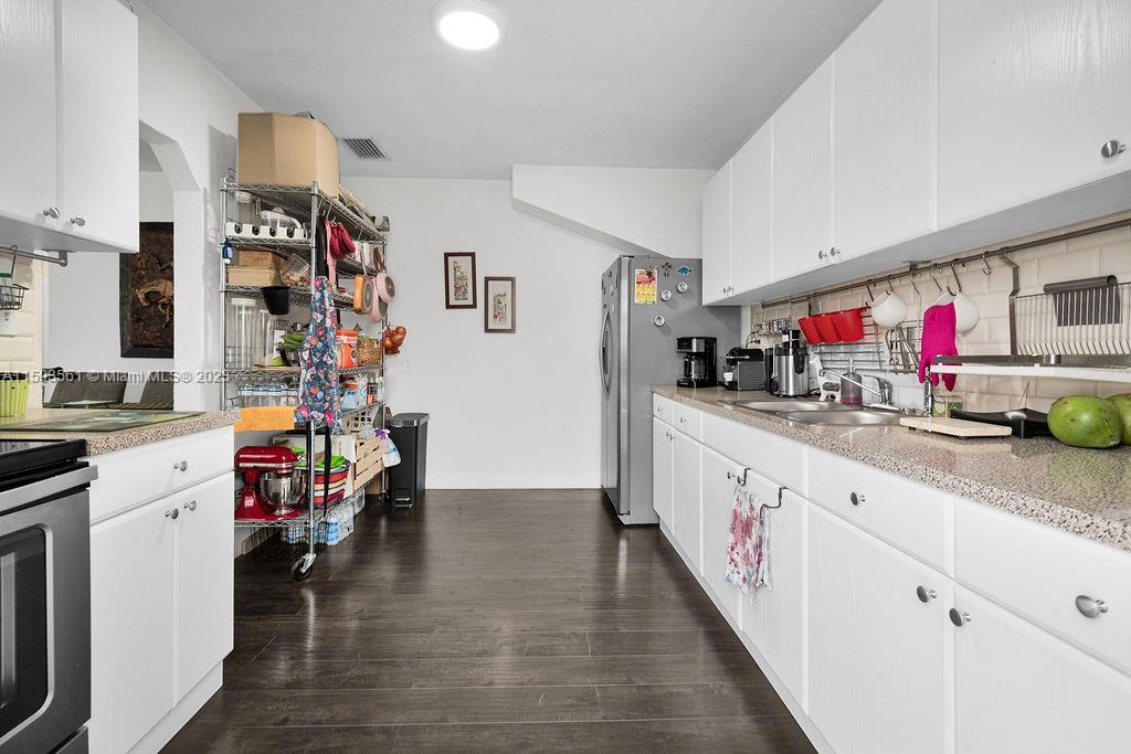 600 NW 34th Ave, Miami, Florida 33125, 3 Bedrooms Bedrooms, ,2 BathroomsBathrooms,Residential,For Sale,600 NW 34th Ave,A11503561