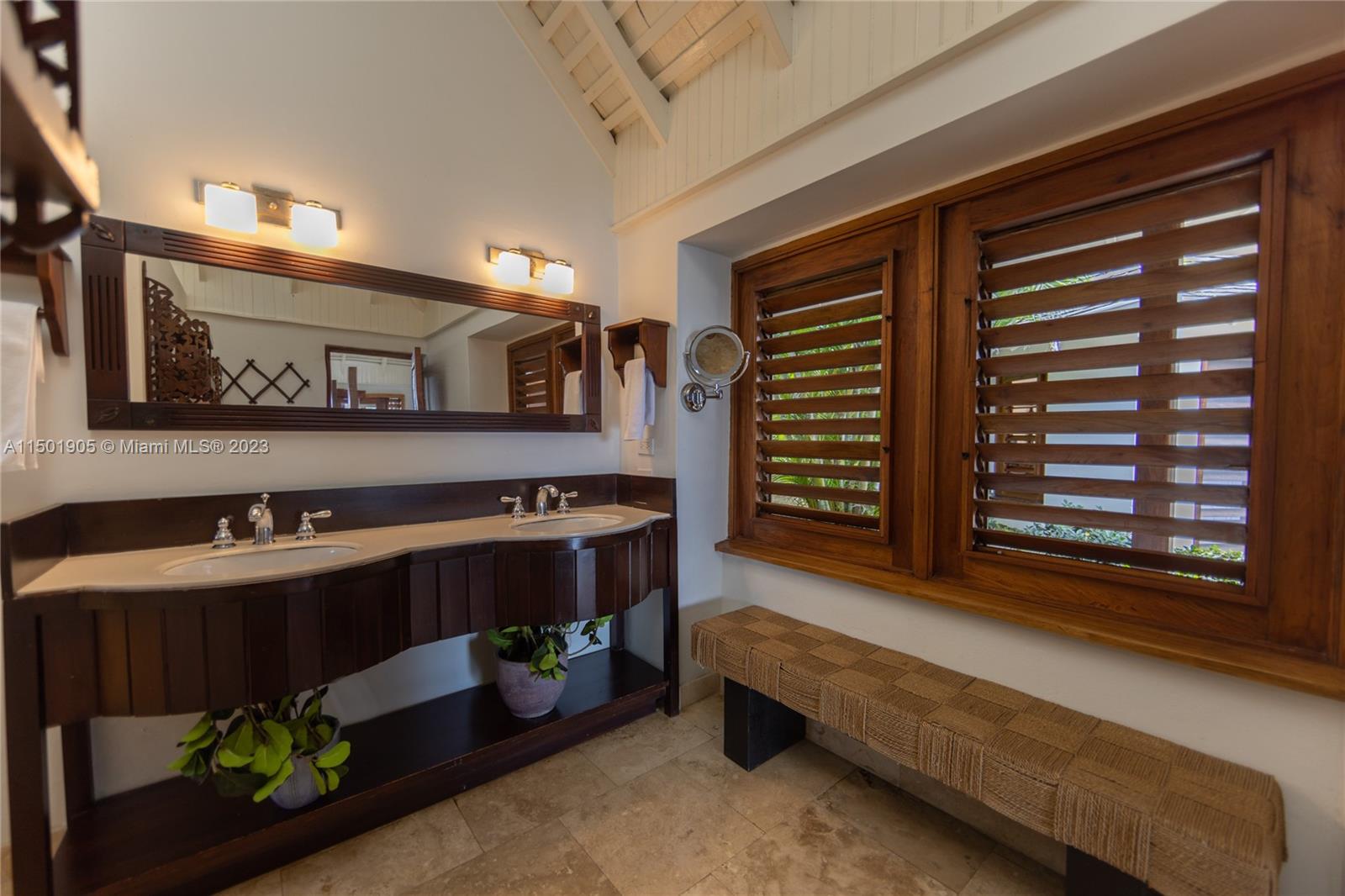 0 Country Club Dr, FL, JM, 6 Bedrooms Bedrooms, ,6 BathroomsBathrooms,Residential,For Sale,Country Club Dr,A11501905