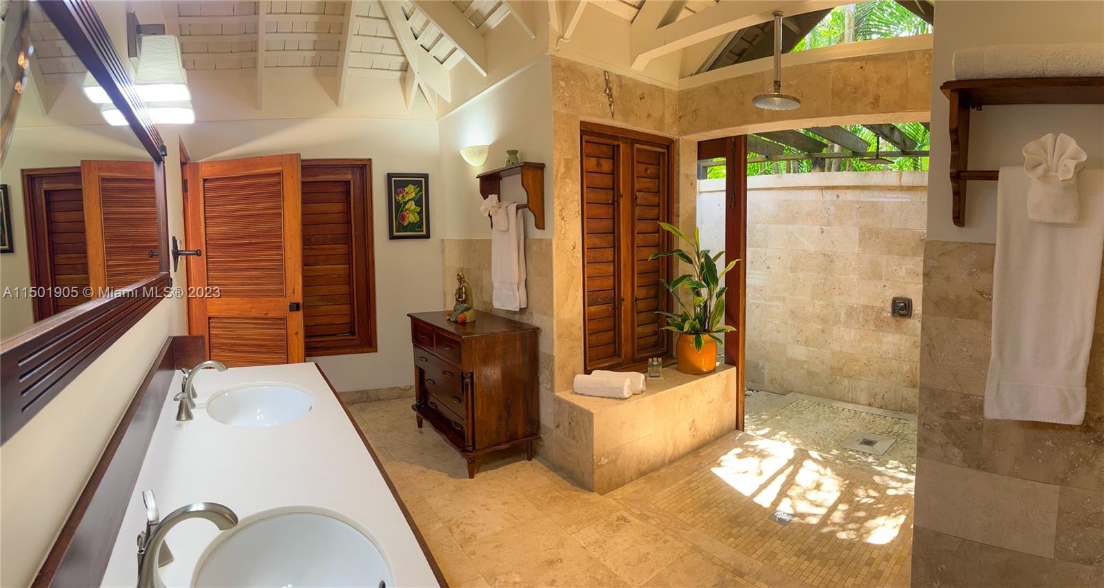 0 Country Club Dr, FL, JM, 6 Bedrooms Bedrooms, ,6 BathroomsBathrooms,Residential,For Sale,Country Club Dr,A11501905