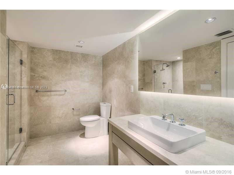102 24th St 1112, Miami Beach, Florida 33139, 1 Bedroom Bedrooms, ,1 BathroomBathrooms,Residential,For Sale,102 24th St 1112,A11504361