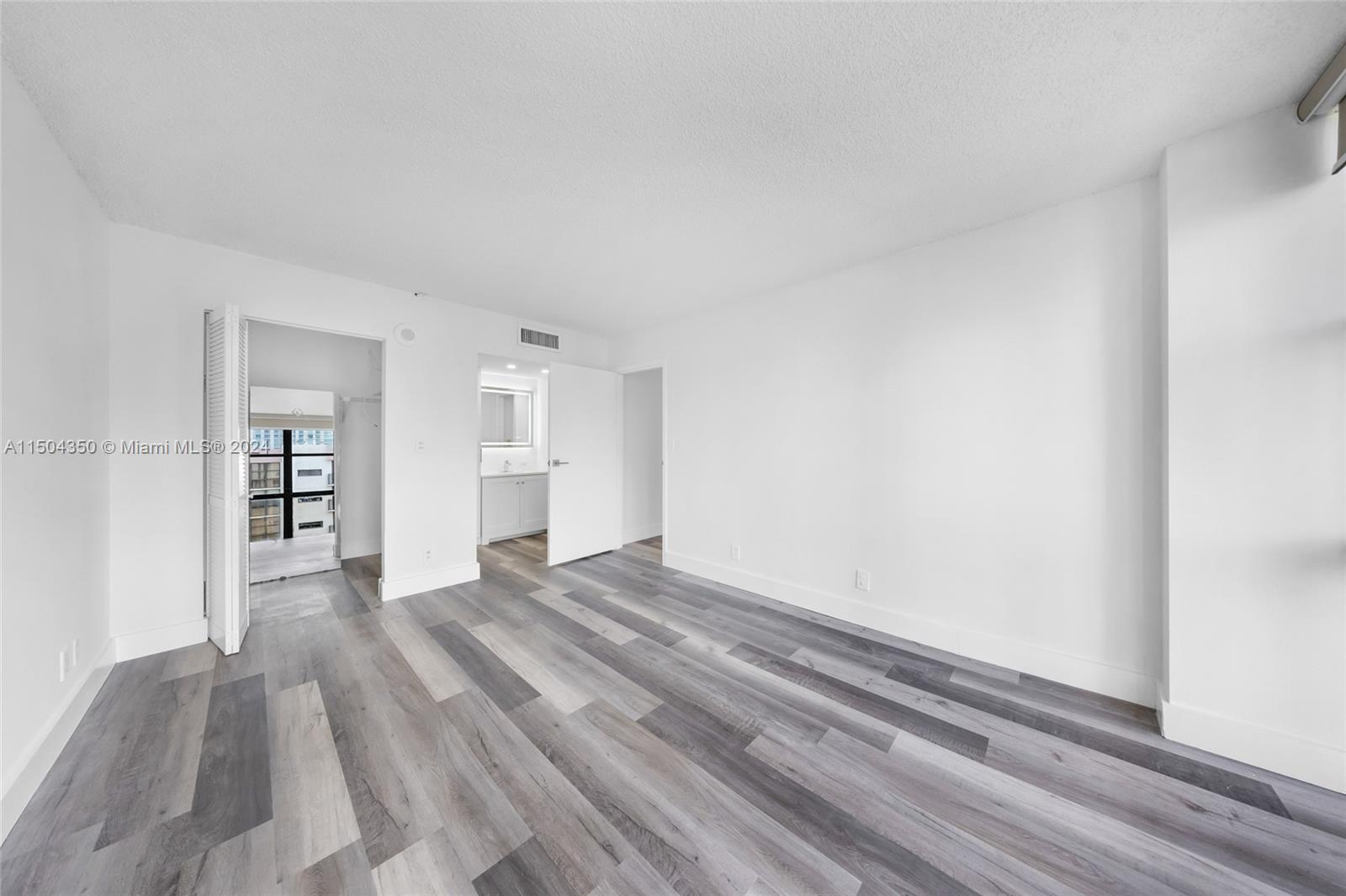 17021 N Bay Rd 823, Sunny Isles Beach, Florida 33160, 1 Bedroom Bedrooms, ,1 BathroomBathrooms,Residentiallease,For Rent,17021 N Bay Rd 823,A11504350