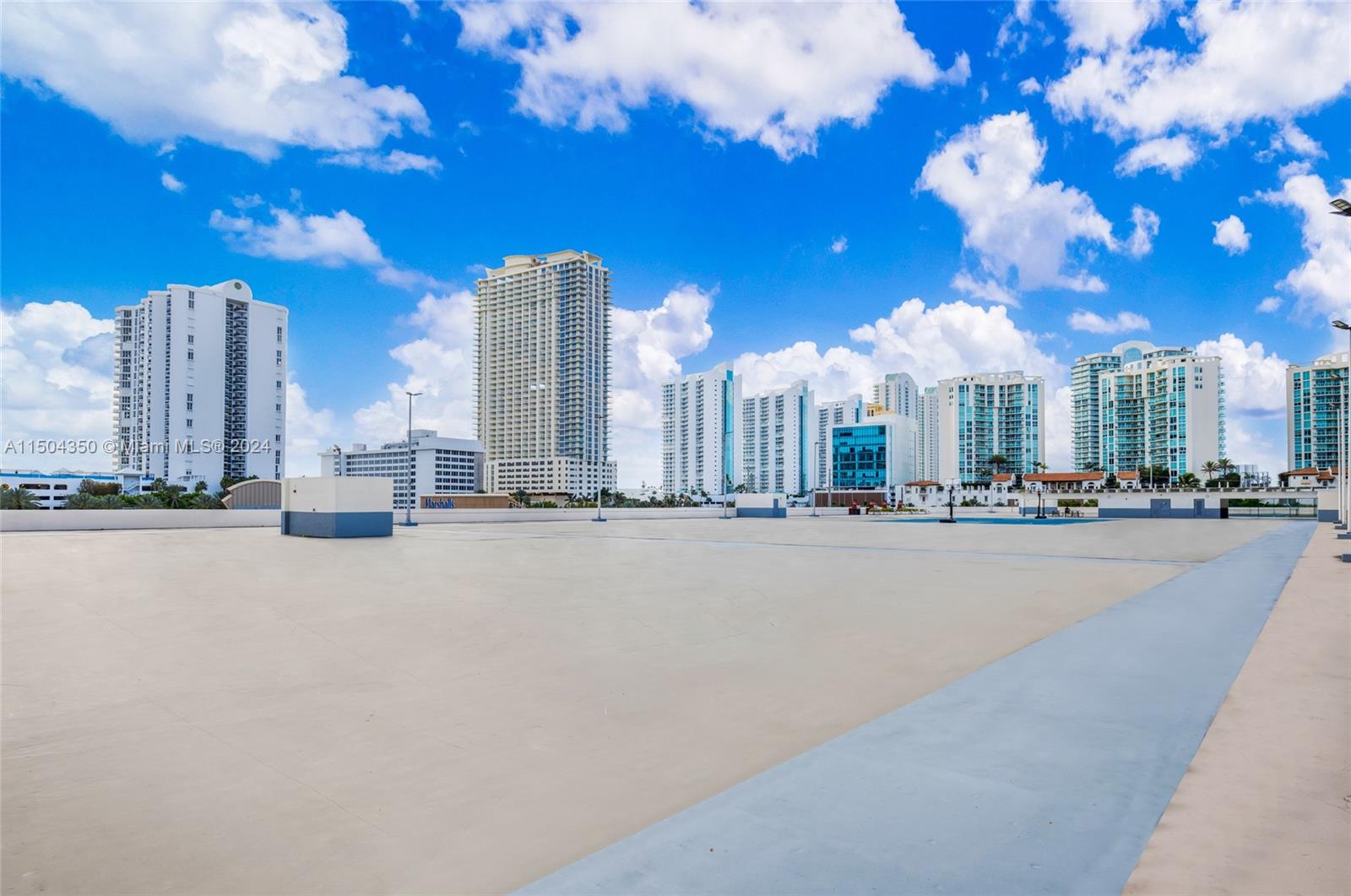 17021 N Bay Rd 823, Sunny Isles Beach, Florida 33160, 1 Bedroom Bedrooms, ,1 BathroomBathrooms,Residentiallease,For Rent,17021 N Bay Rd 823,A11504350
