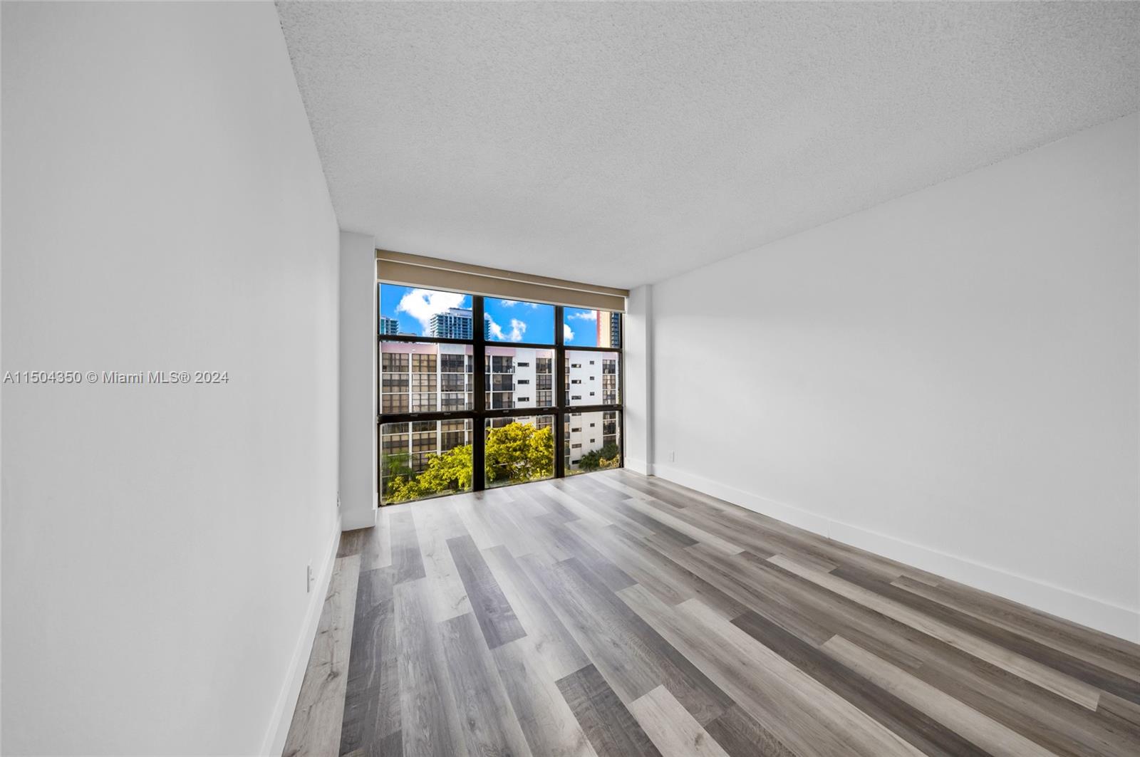 17021 N Bay Rd 823, Sunny Isles Beach, Florida 33160, 1 Bedroom Bedrooms, ,1 BathroomBathrooms,Residentiallease,For Rent,17021 N Bay Rd 823,A11504350