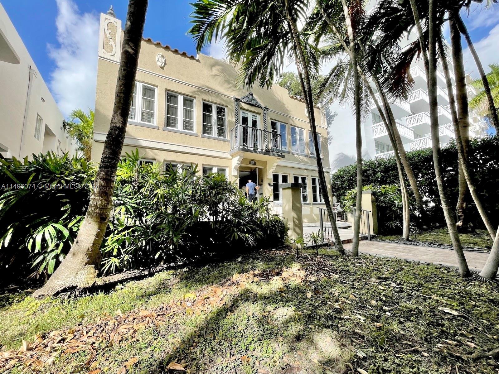 1018 Meridian Ave 4, Miami Beach, Florida 33139, 2 Bedrooms Bedrooms, ,2 BathroomsBathrooms,Residential,For Sale,1018 Meridian Ave 4,A11496074