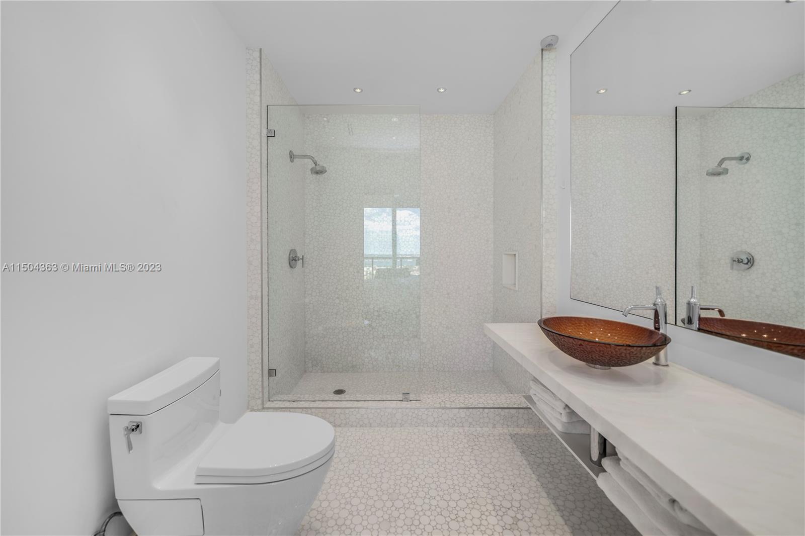 9705 Collins Ave, Bal Harbour, FL, 33154 United States, 3 Bedrooms Bedrooms, ,3 BathroomsBathrooms,Residential,For Sale,Collins Ave,A11504363