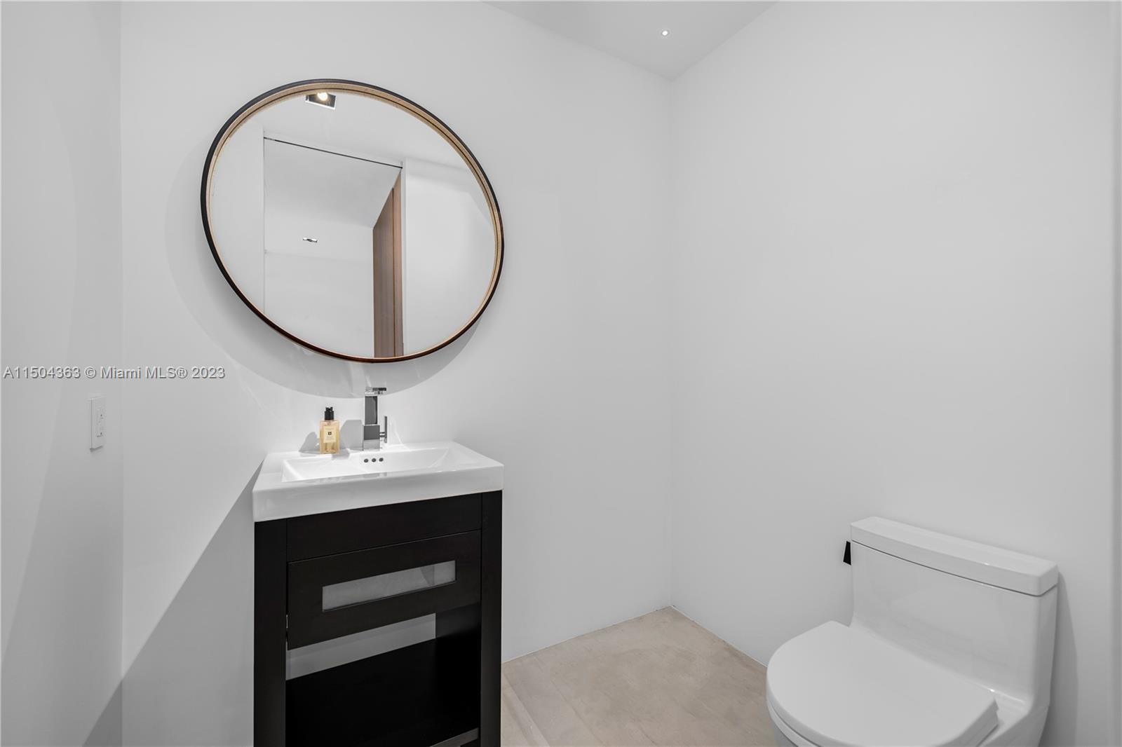 9705 Collins Ave, Bal Harbour, FL, 33154 United States, 3 Bedrooms Bedrooms, ,3 BathroomsBathrooms,Residential,For Sale,Collins Ave,A11504363