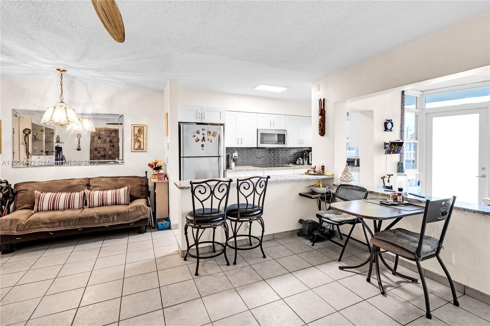 141 NE 10th Ave 26C, Hallandale Beach, Florida 33009, 1 Bedroom Bedrooms, ,1 BathroomBathrooms,Residential,For Sale,141 NE 10th Ave 26C,A11504403