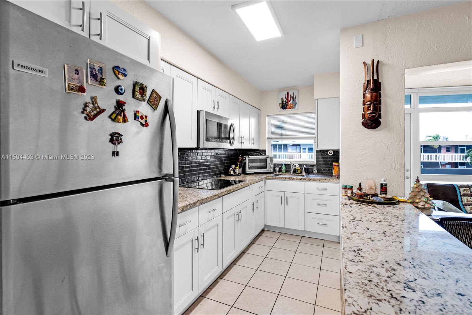 141 NE 10th Ave 26C, Hallandale Beach, Florida 33009, 1 Bedroom Bedrooms, ,1 BathroomBathrooms,Residential,For Sale,141 NE 10th Ave 26C,A11504403