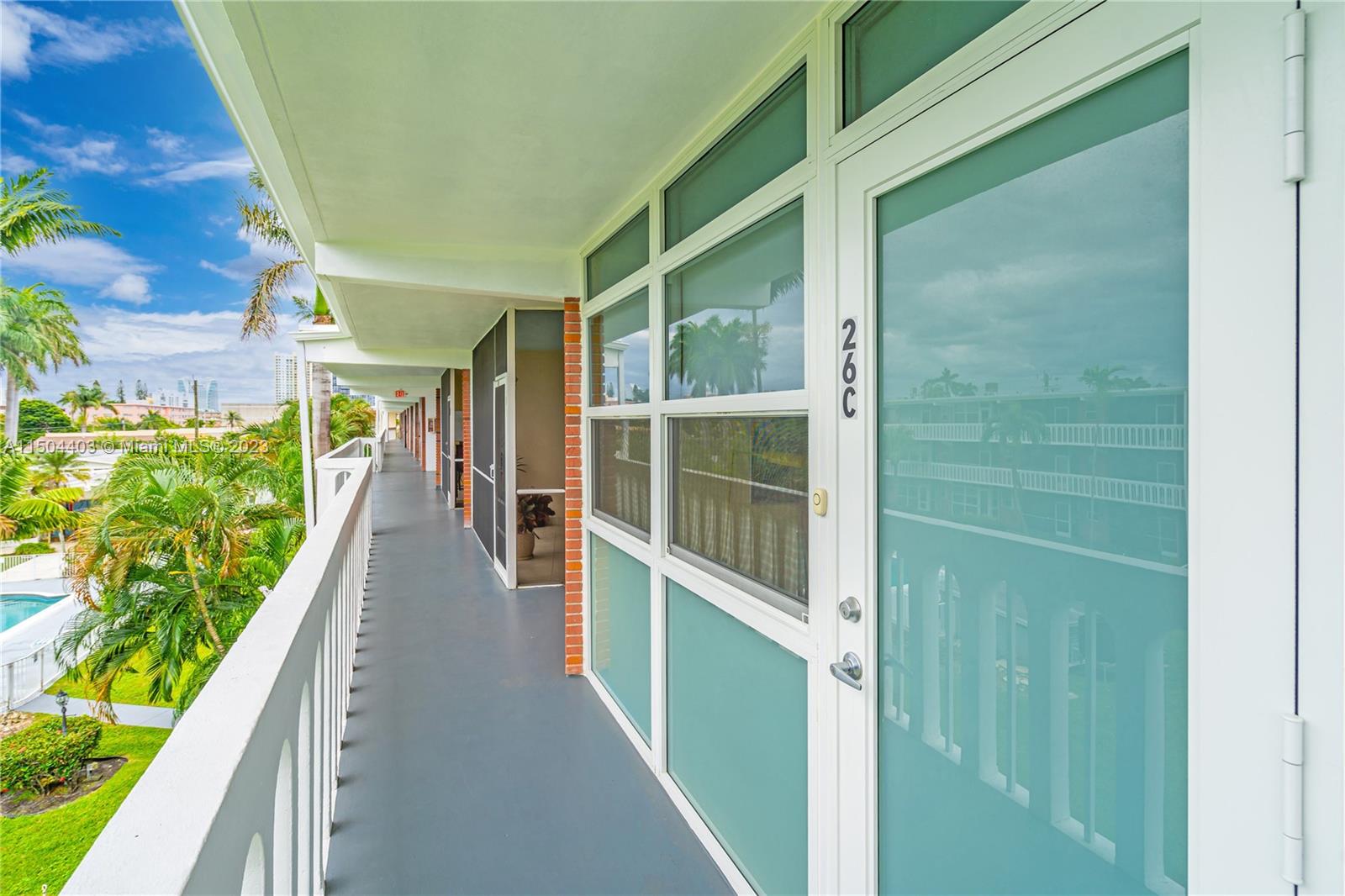 141 NE 10th Ave 26C, Hallandale Beach, Florida 33009, 1 Bedroom Bedrooms, ,1 BathroomBathrooms,Residential,For Sale,141 NE 10th Ave 26C,A11504403