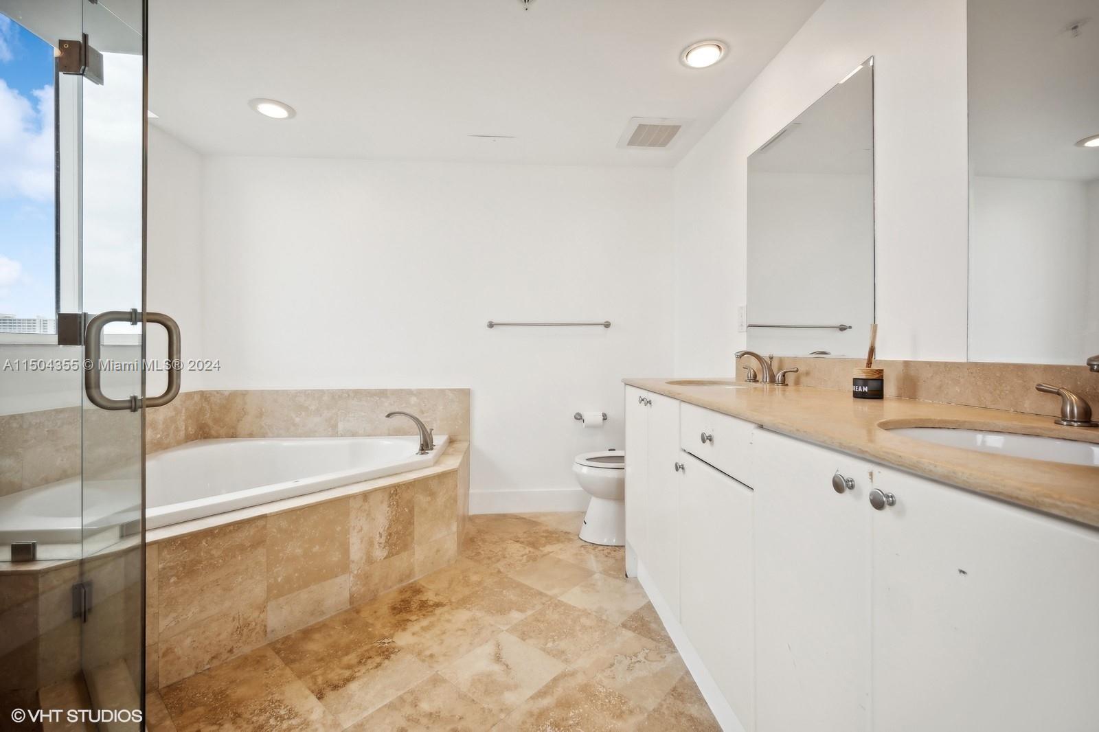 1745 E Hallandale Beach Blvd 602W, Hallandale Beach, Florida 33009, 3 Bedrooms Bedrooms, ,2 BathroomsBathrooms,Residential,For Sale,1745 E Hallandale Beach Blvd 602W,A11504355