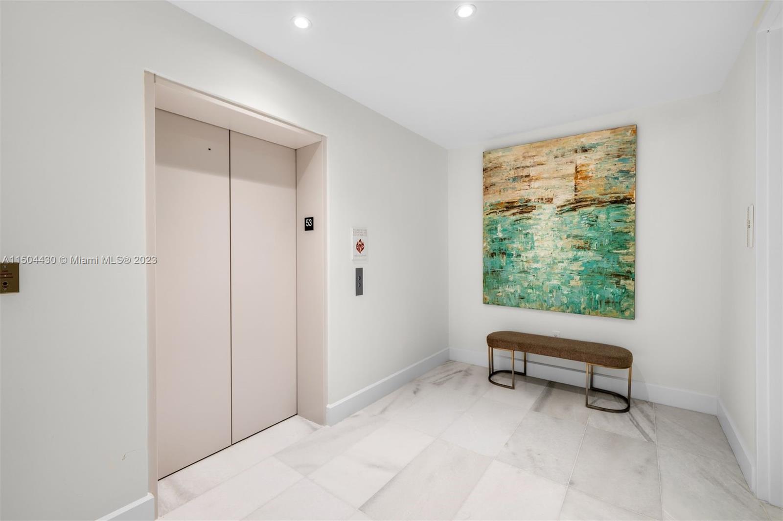 Private Foyer