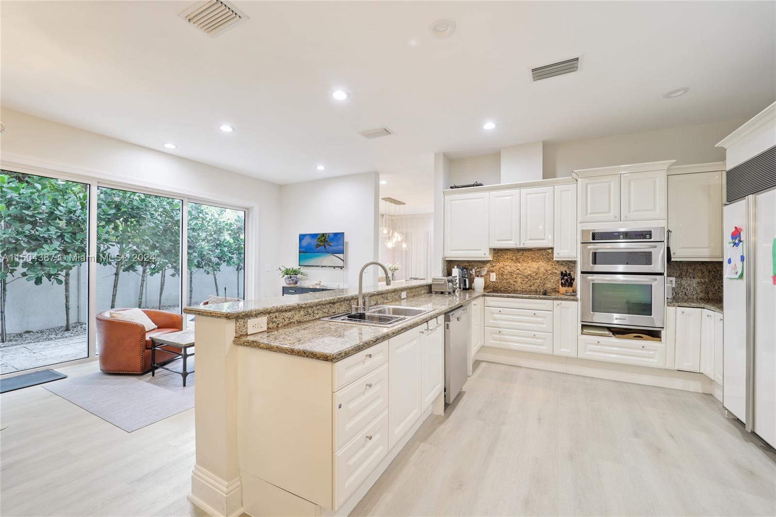 2735 Brickell Ct, Miami, FL, 33129 United States, 5 Bedrooms Bedrooms, ,5 BathroomsBathrooms,Residential,For Sale,Brickell Ct,A11504387