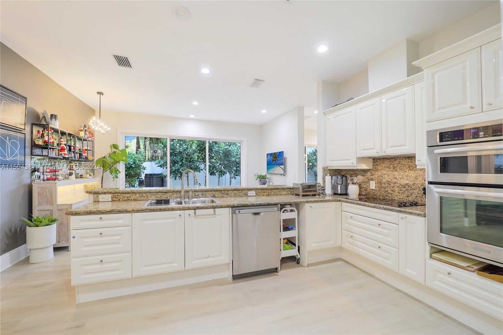 2735 Brickell Ct, Miami, FL, 33129 United States, 5 Bedrooms Bedrooms, ,5 BathroomsBathrooms,Residential,For Sale,Brickell Ct,A11504387