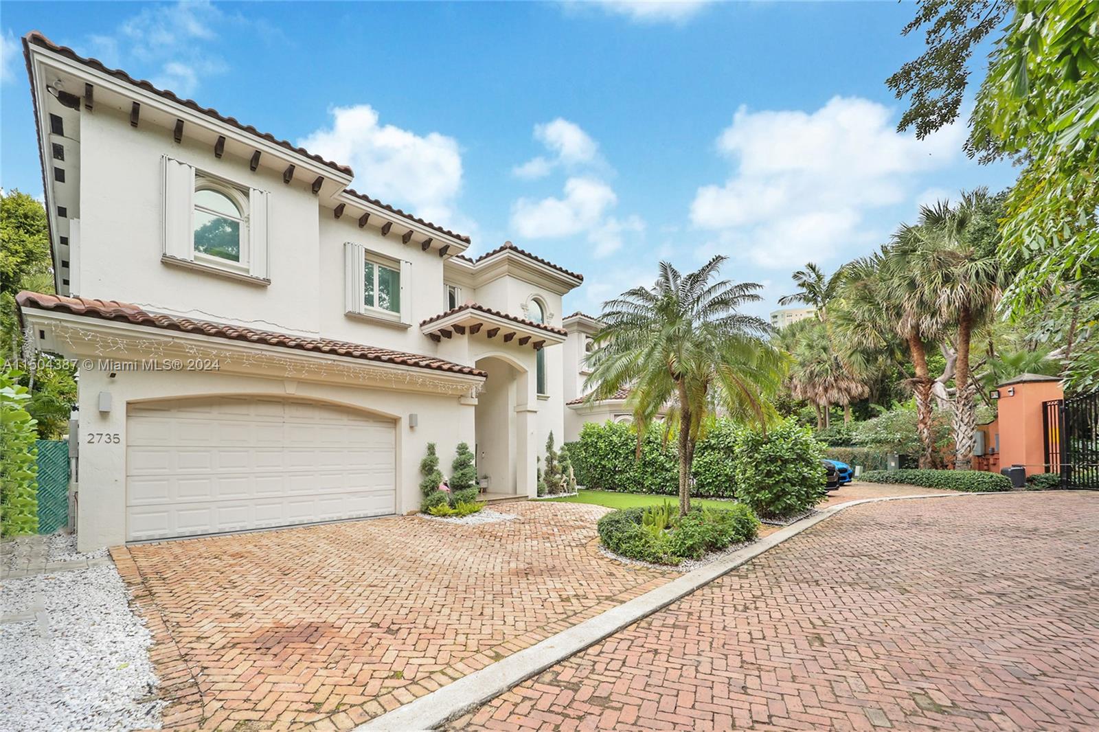 2735 Brickell Ct, Miami, FL, 33129 United States, 5 Bedrooms Bedrooms, ,5 BathroomsBathrooms,Residential,For Sale,Brickell Ct,A11504387