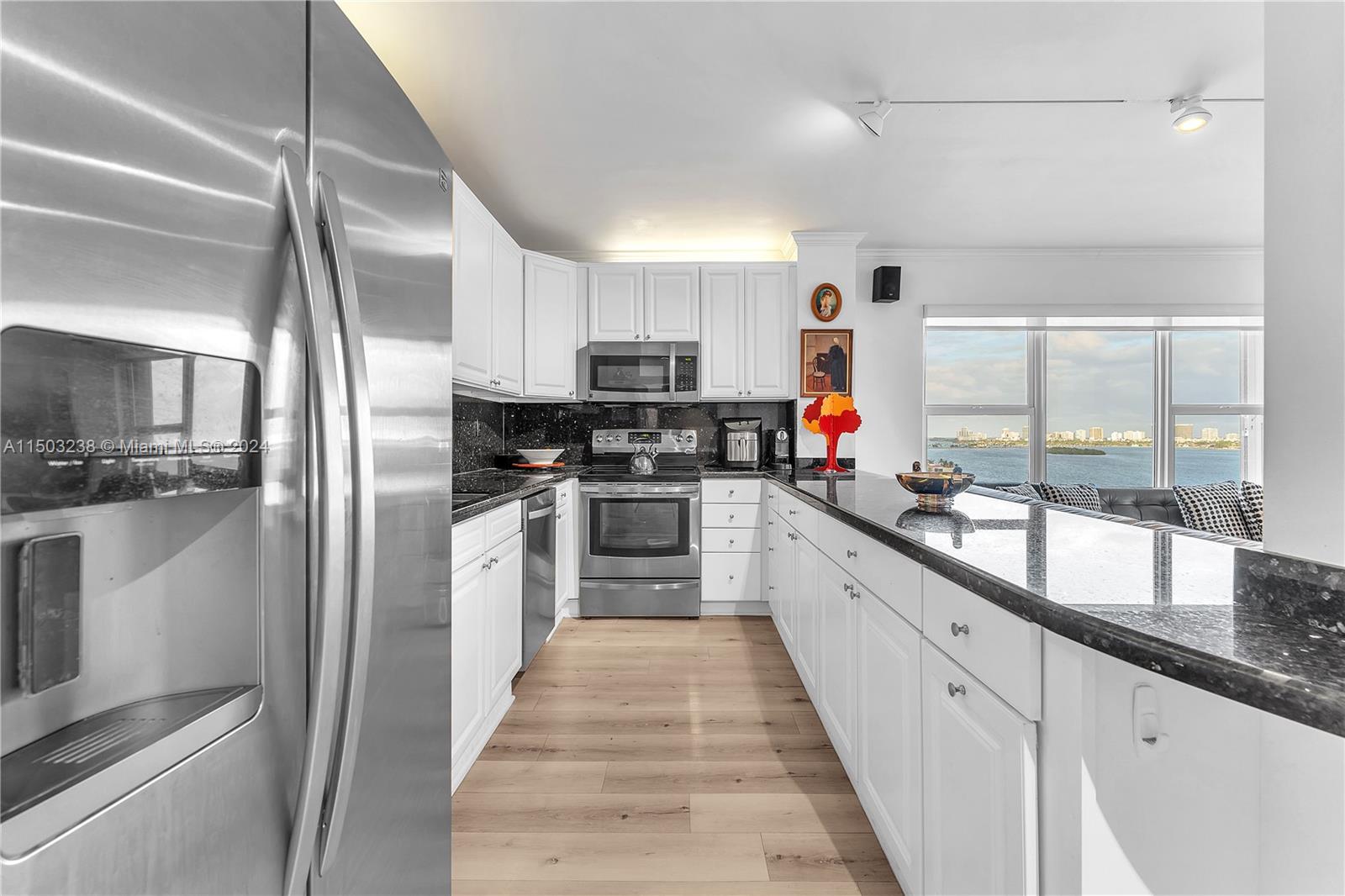11111 Biscayne Blvd 15A, Miami, Florida 33181, 2 Bedrooms Bedrooms, ,2 BathroomsBathrooms,Residential,For Sale,11111 Biscayne Blvd 15A,A11503238