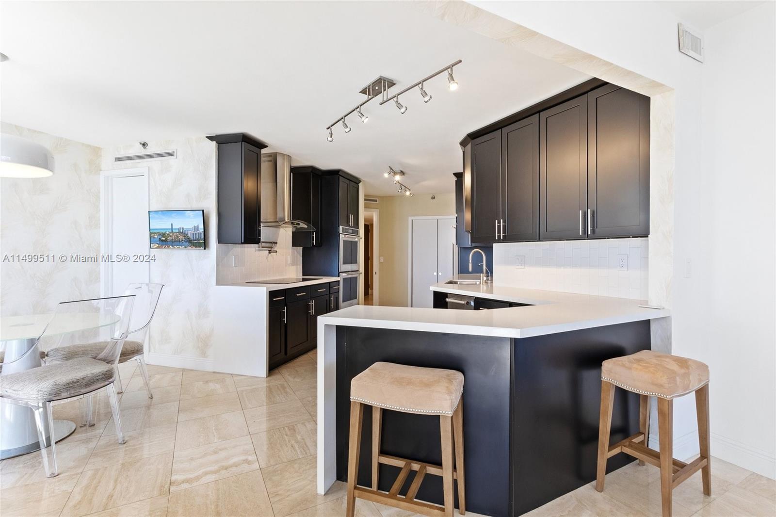 19500 Turnberry Way, Aventura, FL, 33180 United States, 4 Bedrooms Bedrooms, ,4 BathroomsBathrooms,Residential,For Sale,Turnberry Way,A11499511
