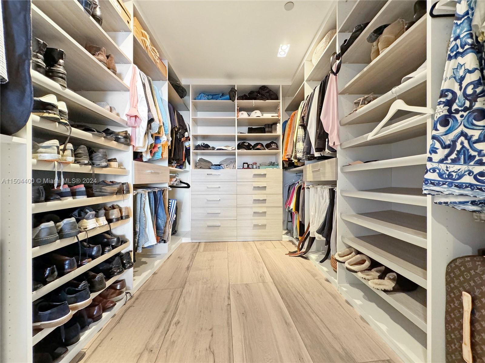 2020 N Bayshore Dr PH-4104, Miami, Florida 33137, 4 Bedrooms Bedrooms, ,4 BathroomsBathrooms,Residentiallease,For Rent,2020 N Bayshore Dr PH-4104,A11504400