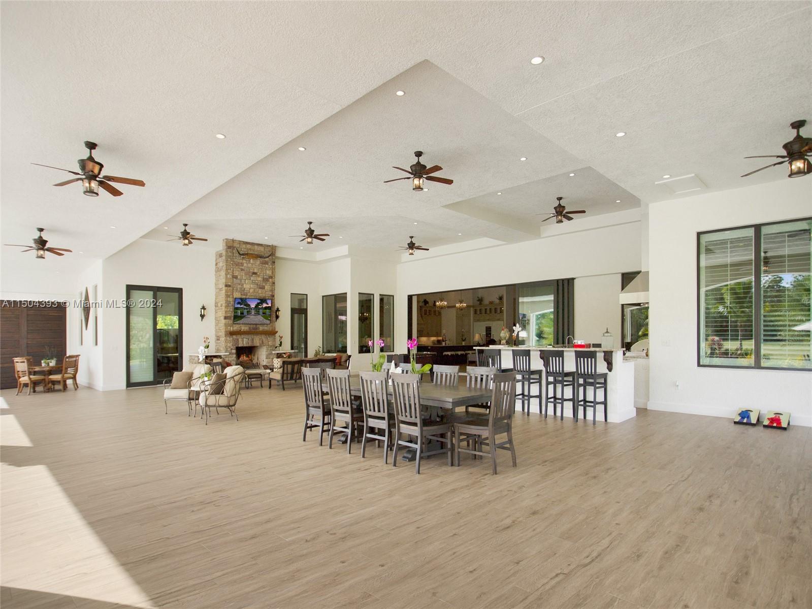 626 17th St, Naples, FL, 34117 United States, 4 Bedrooms Bedrooms, ,4 BathroomsBathrooms,Residential,For Sale,17th St,A11504393