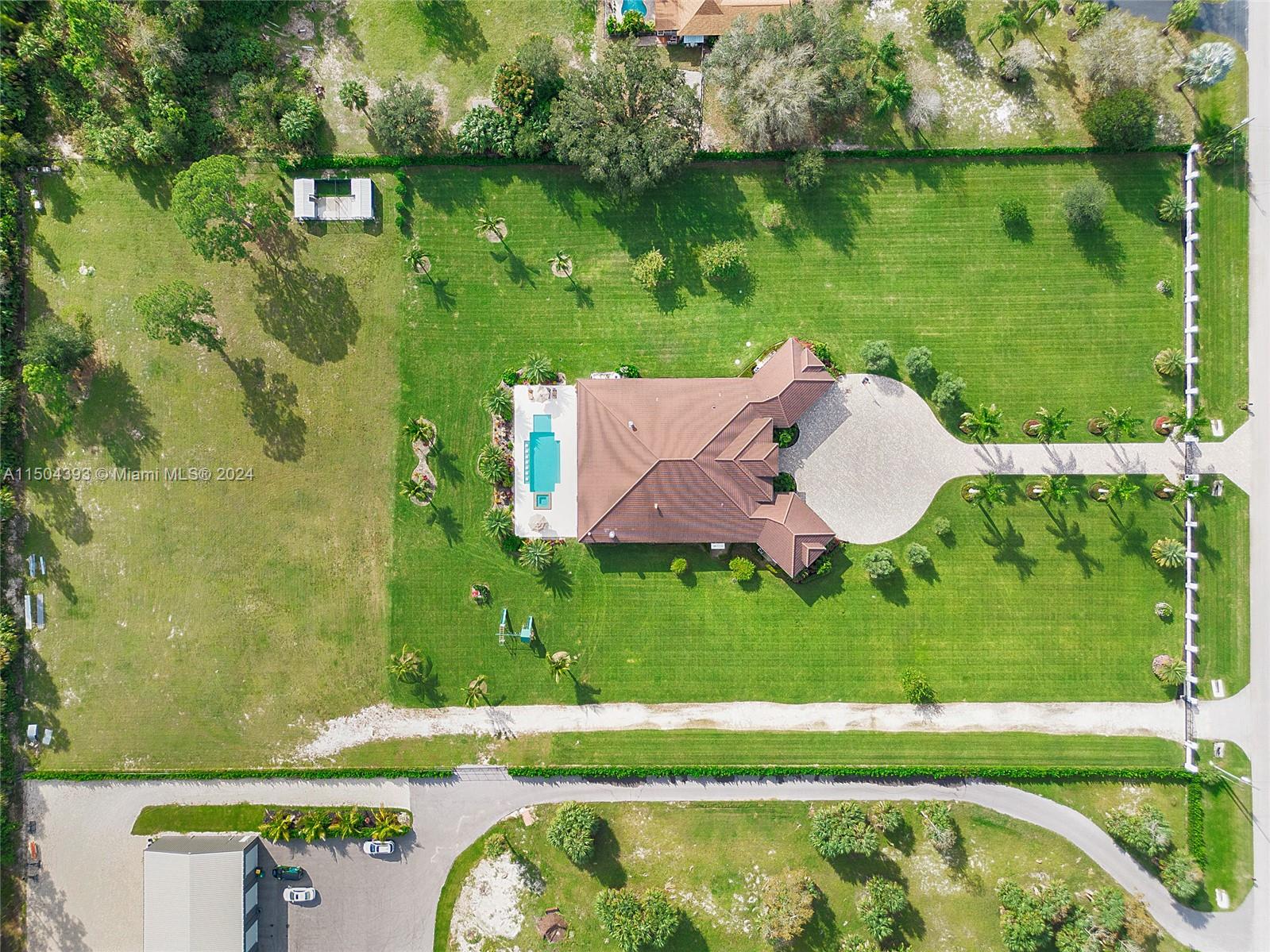 626 17th St, Naples, FL, 34117 United States, 4 Bedrooms Bedrooms, ,4 BathroomsBathrooms,Residential,For Sale,17th St,A11504393