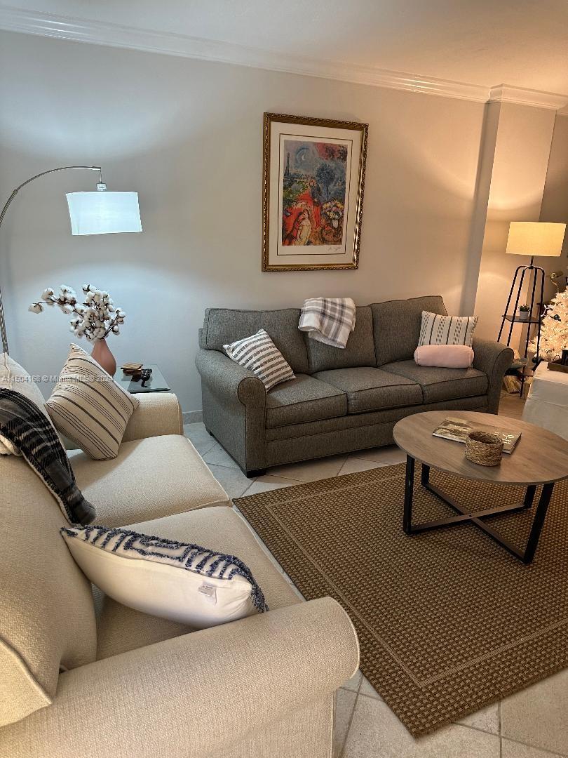 10185 Collins Ave 414, Bal Harbour, Florida 33154, 1 Bedroom Bedrooms, ,1 BathroomBathrooms,Residentiallease,For Rent,10185 Collins Ave 414,A11504168