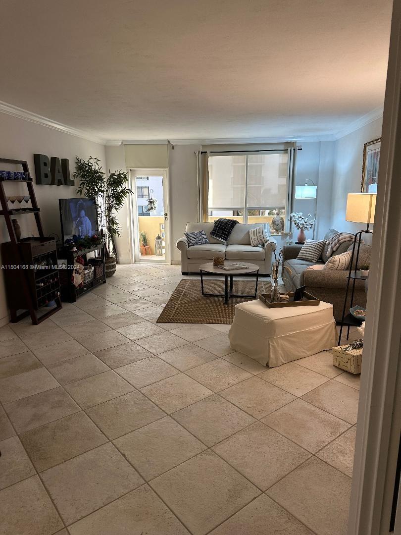 10185 Collins Ave 414, Bal Harbour, Florida 33154, 1 Bedroom Bedrooms, ,1 BathroomBathrooms,Residentiallease,For Rent,10185 Collins Ave 414,A11504168
