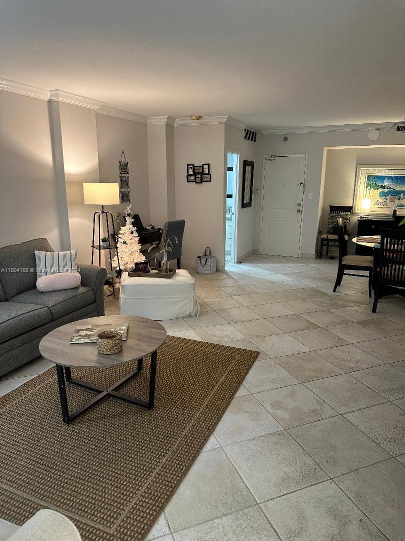 10185 Collins Ave 414, Bal Harbour, Florida 33154, 1 Bedroom Bedrooms, ,1 BathroomBathrooms,Residentiallease,For Rent,10185 Collins Ave 414,A11504168