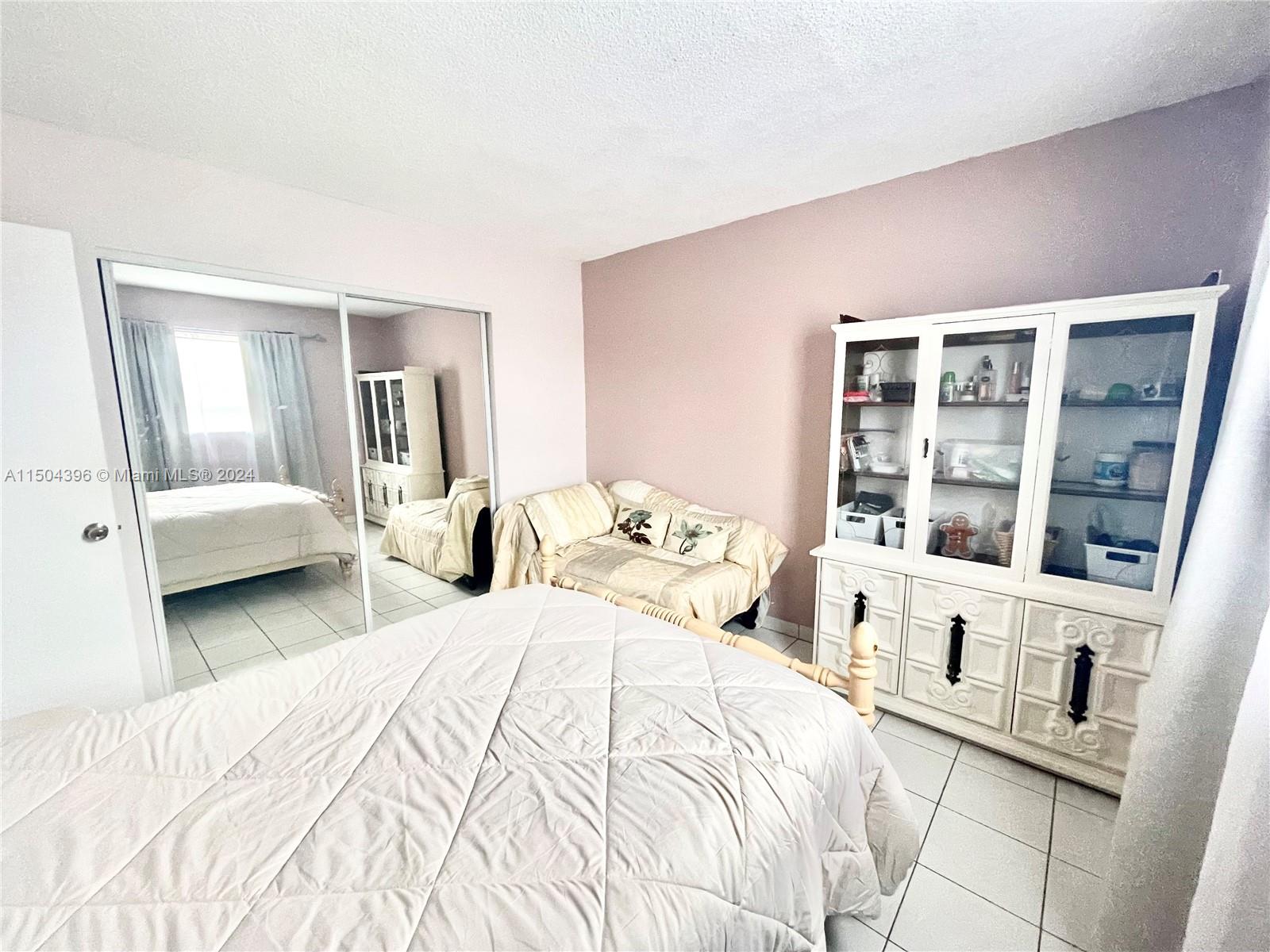 2145 Pierce St, Hollywood, FL, 33020 United States, 1 Bedroom Bedrooms, ,1 BathroomBathrooms,Residential,For Sale,Pierce St,A11504396